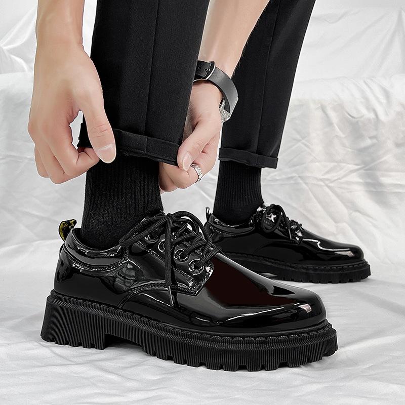 Casual small leather shoes men s summer black classic British style business dress Martin shoes groom wedding glossy 44
Casual small leather shoes men s summer black classic British style business dress Martin shoes groom wedding glossy 44