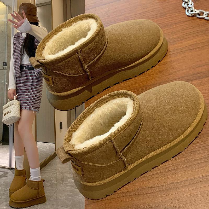 Женские бархатные зимние ботинки Plus Velvet Snow Boots, высокие, зима 2024 г., теплые повседневные туфли из хлопка в корейском стиле BRU9982 38
Женские бархатные зимние ботинки Plus Velvet Snow Boots, высокие, зима 2024 г., теплые повседневные туфли из хлопка в корейском стиле BRU9982 38