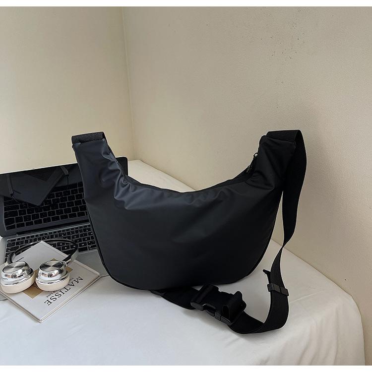 Водонепроницаемая сумка-мессенджер женская 2025 новая модная наплечная сумка большой вместимости мессенджер для ежедневных поездок на работу сумка-пельмень тренд