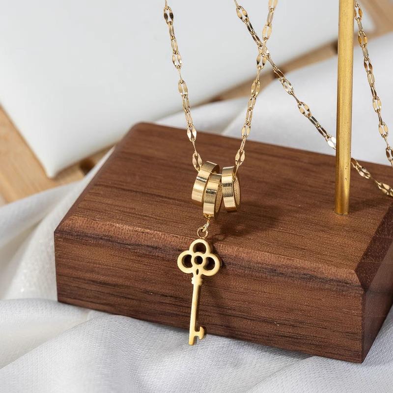 Titanium Steel Clavicle Chain: Durable, Non-fade, High-End Ins Style Niche Design Key Ring Pendant.
Titanium Steel Clavicle Chain: Durable, Non-fade, High-End Ins Style Niche Design Key Ring Pendant.