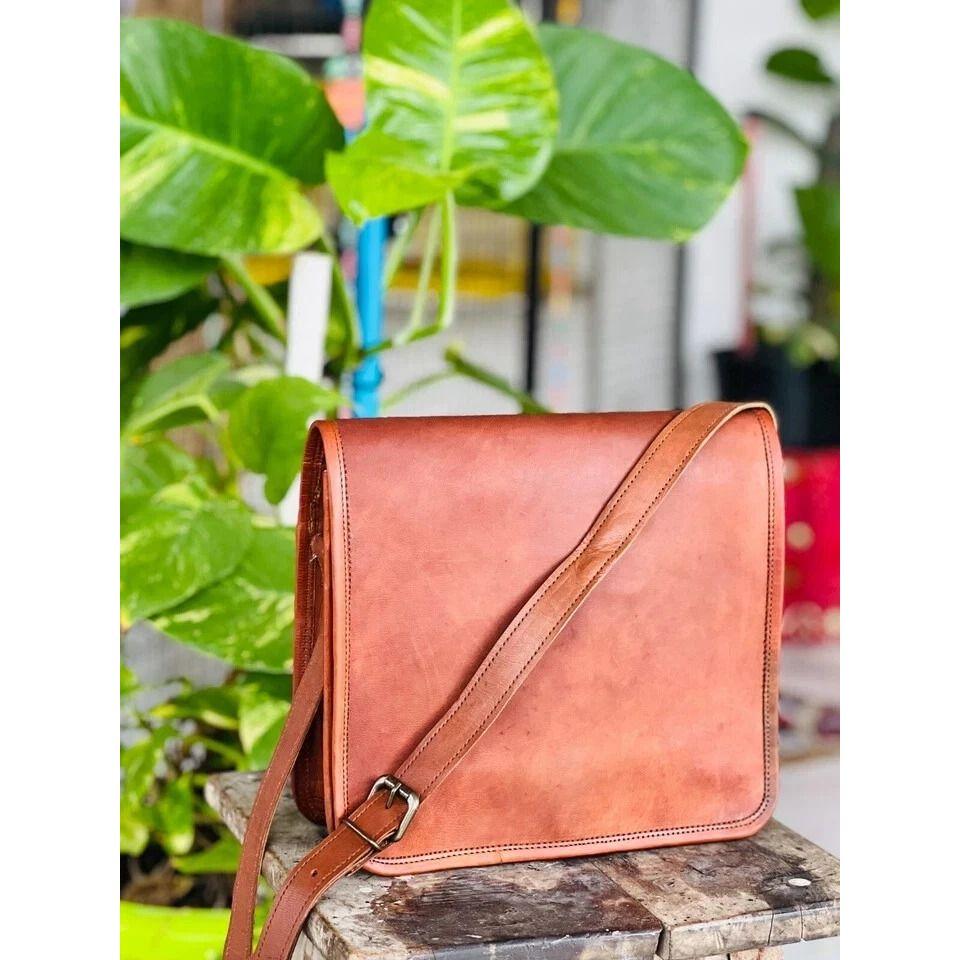 Handmade Men s Historical Leather Vintage Laptop Messenger Briefcase Bag Satchel 11 x 9 x 3 in коричневий
Handmade Men s Historical Leather Vintage Laptop Messenger Briefcase Bag Satchel 11 x 9 x 3 in коричневий