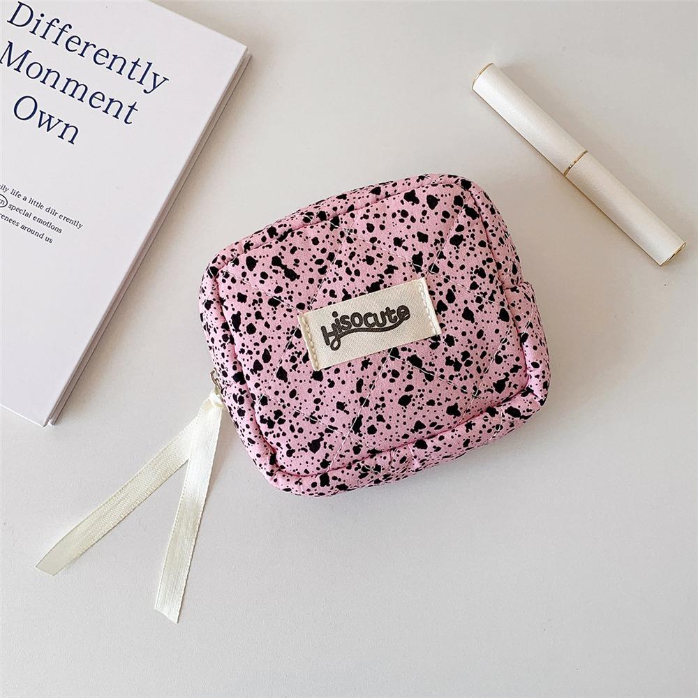 Квілтова сумка-органайзер для гігієнічних прокладок, бризки чорнила, брелок для дівчаток, гаманець для навушників/монет Фіолетовий
Квілтова сумка-органайзер для гігієнічних прокладок, бризки чорнила, брелок для дівчаток, гаманець для навушників/монет Фіолетовий