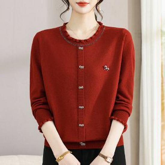 Elegant Spring Knitwear for Women: Youthful, Dignified Top for Middle-Aged & Elderly, Perfect Base Layer for Spring & Autumn. 3XL
Elegant Spring Knitwear for Women: Youthful, Dignified Top for Middle-Aged & Elderly, Perfect Base Layer for Spring & Autumn. 3XL