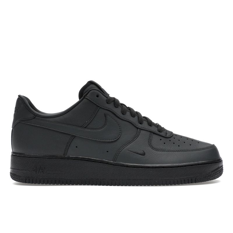 Nike Air Force 1 Low Smoke and Mirrors Pack - Triple Triple Black Unisex Sneakers HJ9348-001 42
Nike Air Force 1 Low Smoke and Mirrors Pack - Triple Triple Black Unisex Sneakers HJ9348-001 42