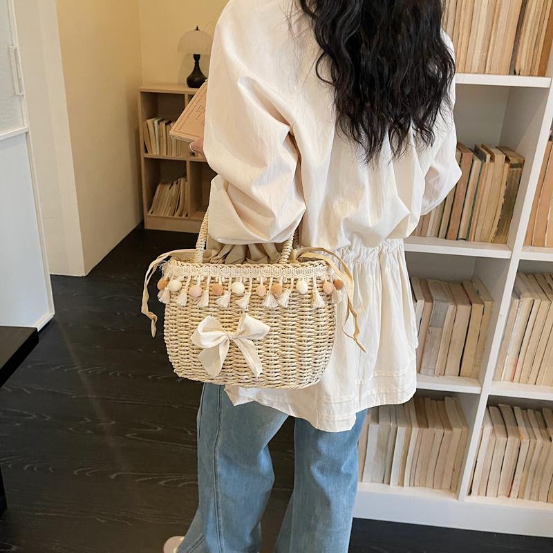Straw Beach Tote Bag Large Capacity Summer Travel Beach Handbag Boho Woven Handmade Purse Lightweight for Women Travel Vacation білий
Straw Beach Tote Bag Large Capacity Summer Travel Beach Handbag Boho Woven Handmade Purse Lightweight for Women Travel Vacation білий