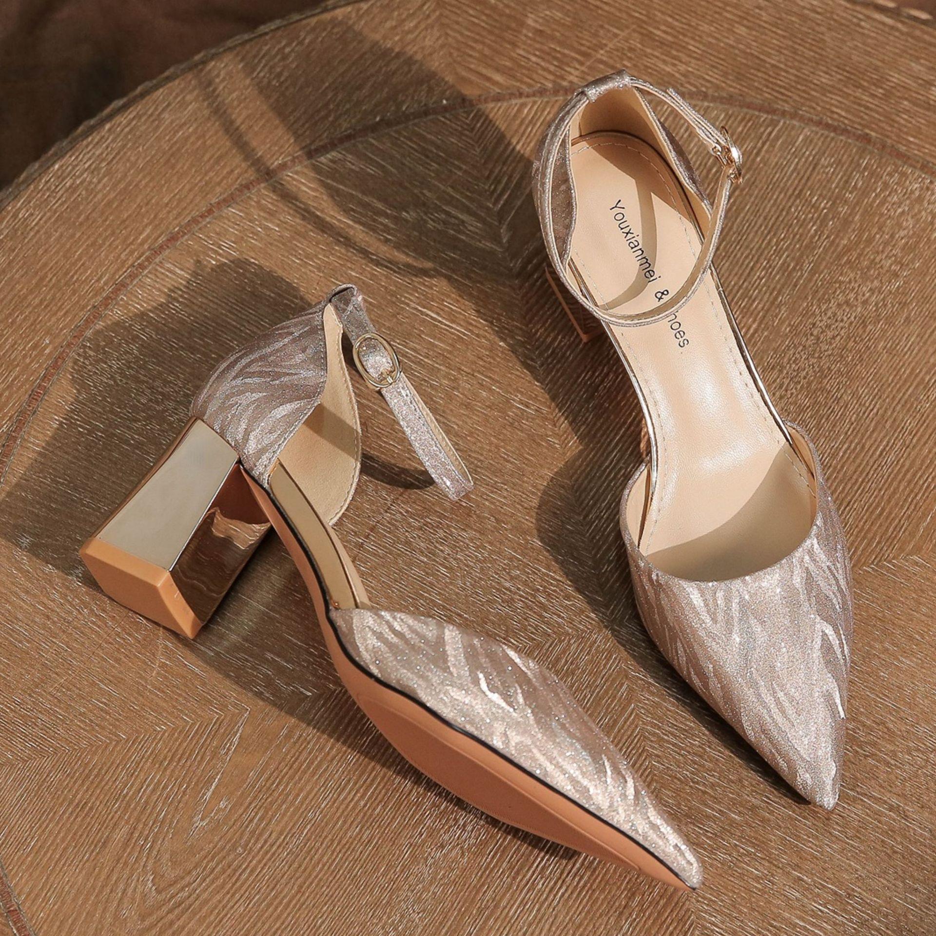 C thick heel tiger skin pattern hollow word with temperament wedding shoes high heels fashion professional commuting versatile women s shoes 34
C thick heel tiger skin pattern hollow word with temperament wedding shoes high heels fashion professional commuting versatile women s shoes 34