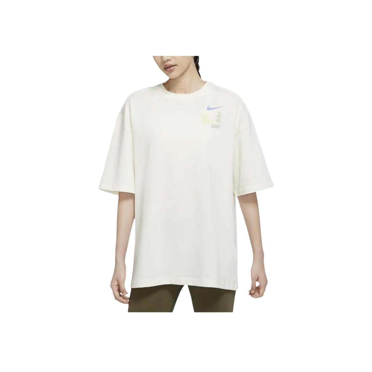 Nike Футболка с круглым вырезом и принтом в стиле ретро в американском стиле из хлопка с коротким рукавом и заниженной линией плеч, женская белая DX6150-133 XL
Nike Футболка с круглым вырезом и принтом в стиле ретро в американском стиле из хлопка с коротким рукавом и заниженной линией плеч, женская белая DX6150-133 XL