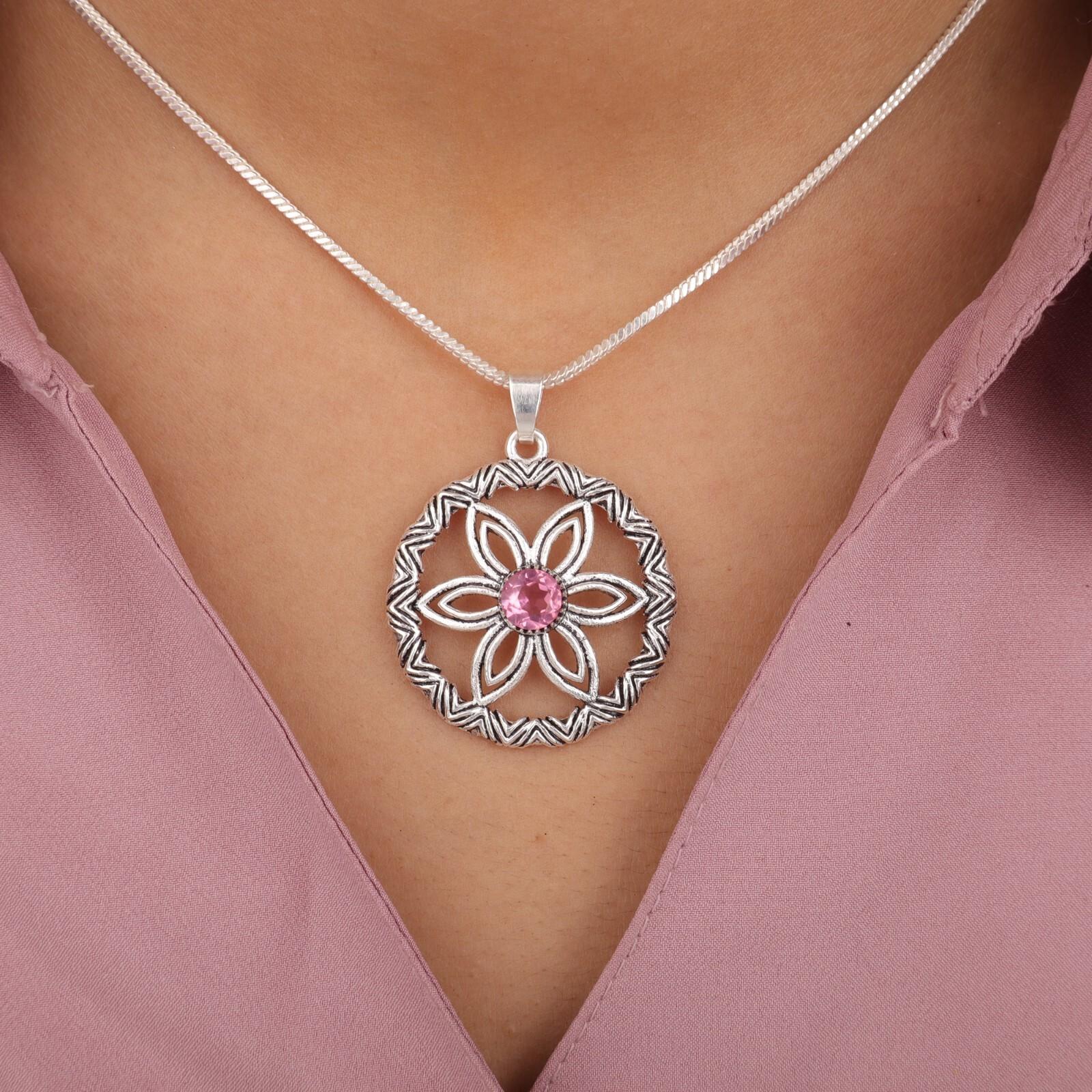 Pink Tourmaline Gemstone 925 Stamped Silver Jewelry Women Wedding Pendant 1.48 CP-29-15
Pink Tourmaline Gemstone 925 Stamped Silver Jewelry Women Wedding Pendant 1.48 CP-29-15