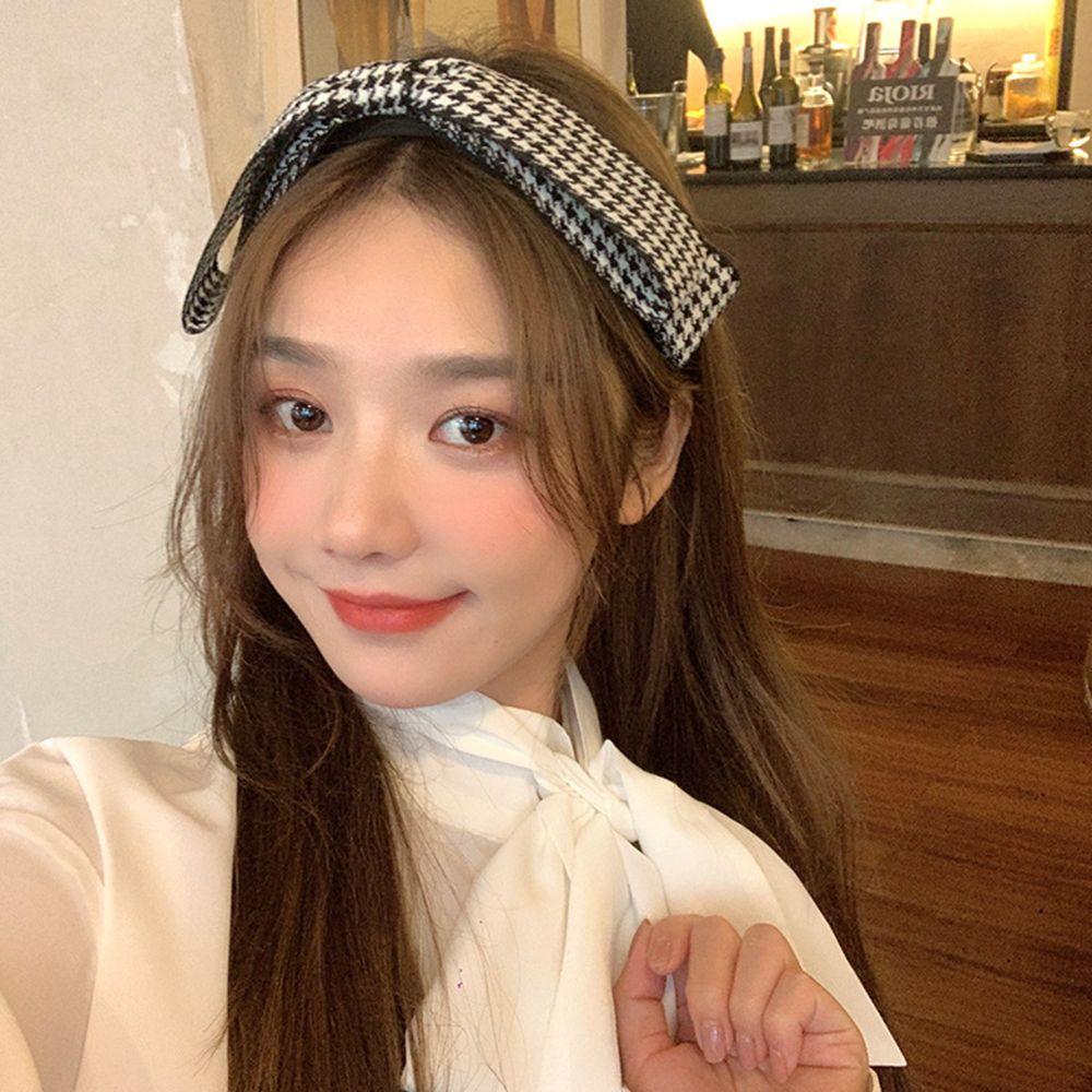 Hairband Wash Face Velvet Women Headband Korean Style Headband Bow Hair Hoop Hair Accessories чорний
Hairband Wash Face Velvet Women Headband Korean Style Headband Bow Hair Hoop Hair Accessories чорний