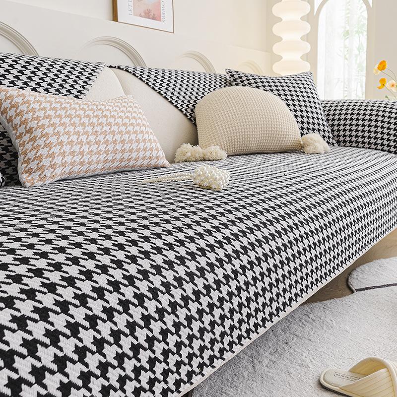 Sofa Cushion Non-Slip, Universal In All Seasons, Thousand Bird Grid, Nordic Simple And Modern Fashion, Backrest Armrest Towel, Sofa Cover Towel 70*70cm
Sofa Cushion Non-Slip, Universal In All Seasons, Thousand Bird Grid, Nordic Simple And Modern Fashion, Backrest Armrest Towel, Sofa Cover Towel 70*70cm