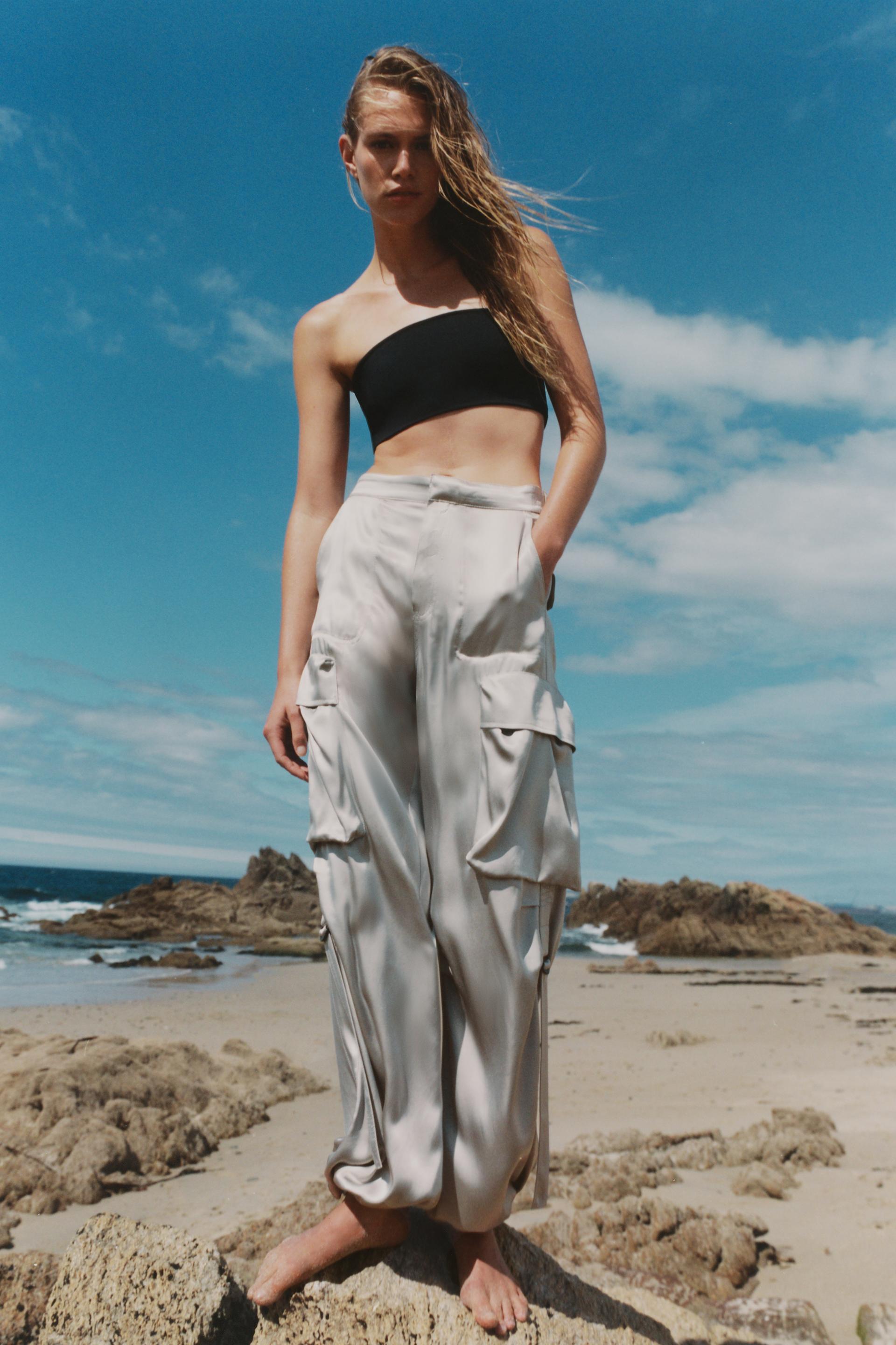 АТЛАСНЫЕ БРЮКИ-КАРГО 
АТЛАСНЫЕ БРЮКИ-КАРГО