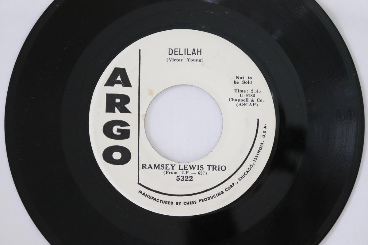 7inch Record RAMSEY LEWIS TRIO - Delilah / Iracy Blues 5322 Argo 1958 US Jazz Used 
7inch Record RAMSEY LEWIS TRIO - Delilah / Iracy Blues 5322 Argo 1958 US Jazz Used