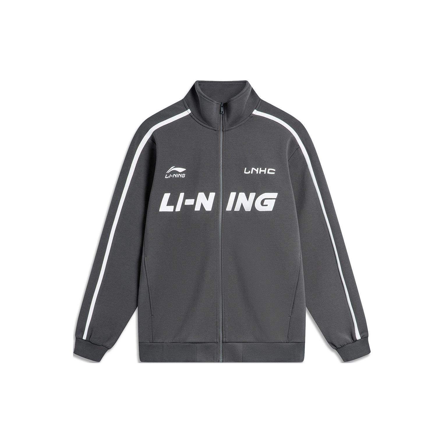 LiNing Sport Fashion Series American Retro Letter Print Straight Loose Stand Collar Jacket Men Jacket Graphite-Gray AWDU775-6 S
LiNing Sport Fashion Series American Retro Letter Print Straight Loose Stand Collar Jacket Men Jacket Graphite-Gray AWDU775-6 S