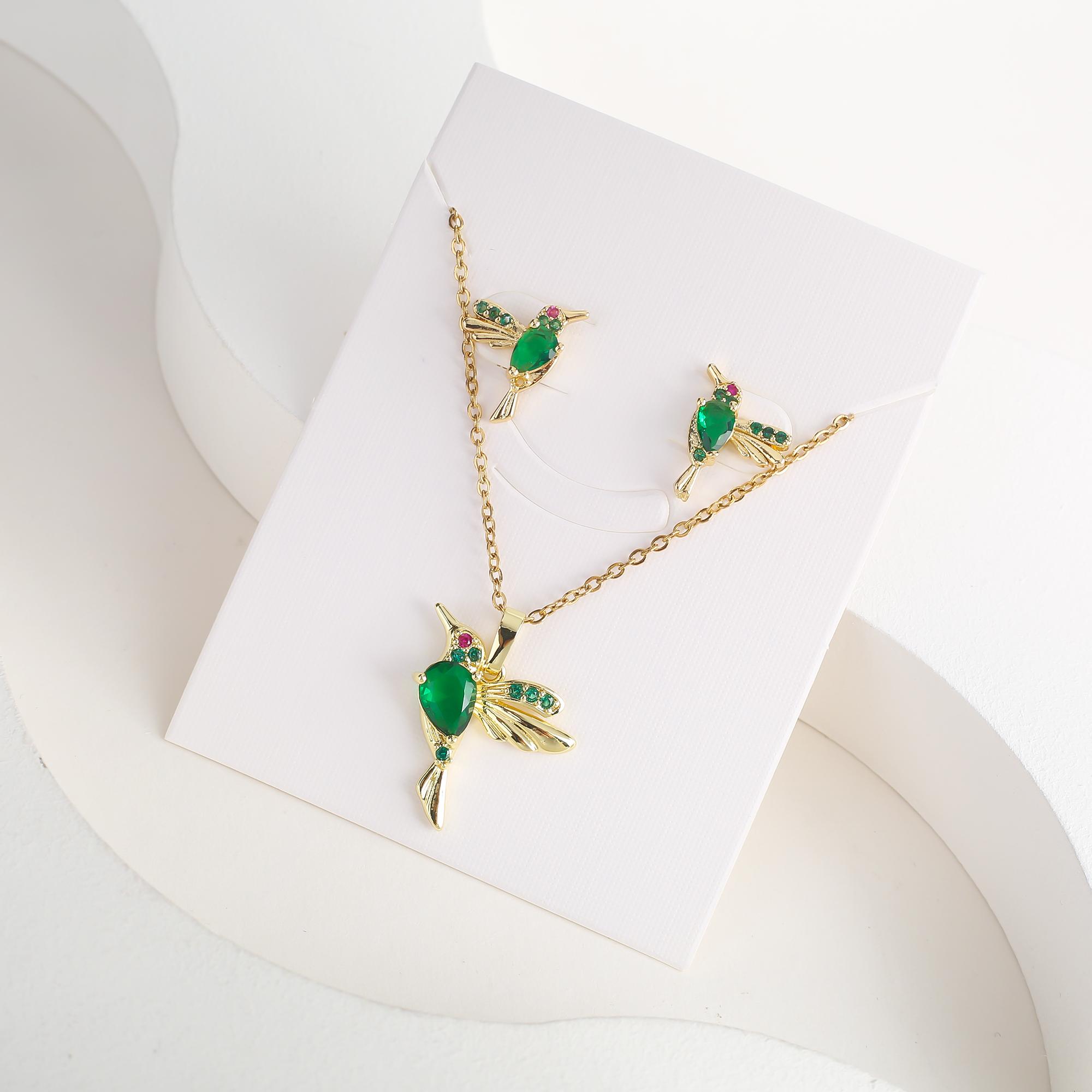 Classic Crystal Hummingbird Pendant Necklace Earring Set 7 Color Zirconia Animal Bird Necklace Girls Party Birthday Wedding Gift зелений
Classic Crystal Hummingbird Pendant Necklace Earring Set 7 Color Zirconia Animal Bird Necklace Girls Party Birthday Wedding Gift зелений
