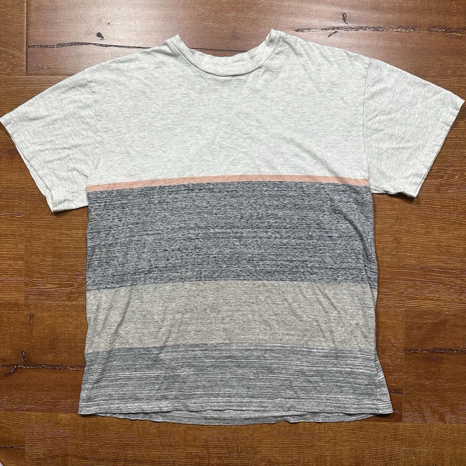 John Elliott T Shirt Mens 1 S Gray Stripe Colorblock Fall Winter 18 Retro City S
John Elliott T Shirt Mens 1 S Gray Stripe Colorblock Fall Winter 18 Retro City S