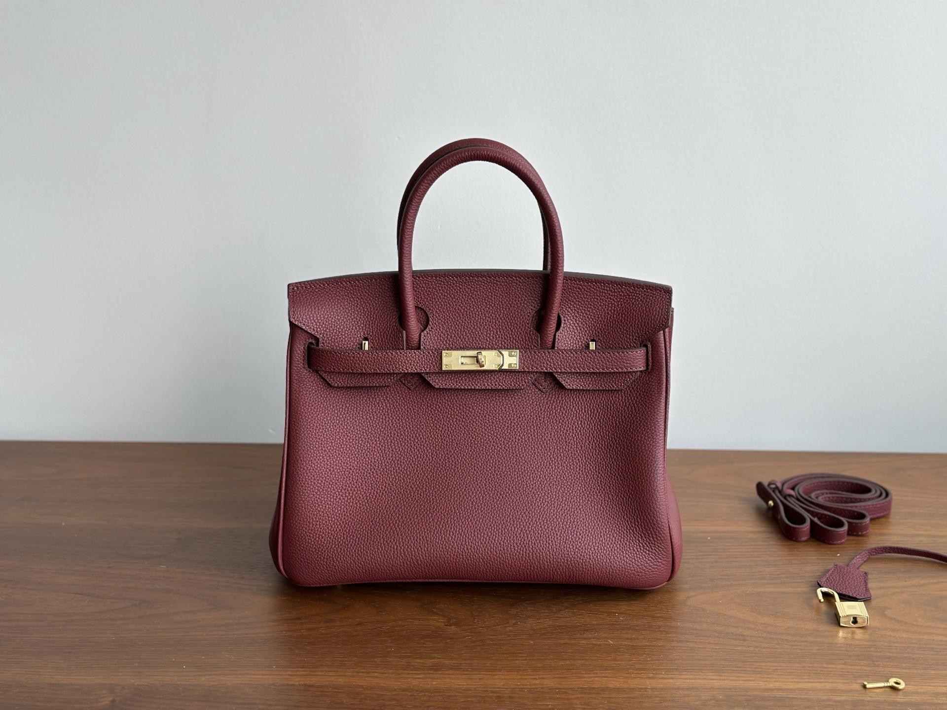 30cm Bronze Togo Leather Top Layer Cowhide Fashion High-End Large Capacity Handbag Single Shoulder Strap Womens Bag 30cm
30cm Bronze Togo Leather Top Layer Cowhide Fashion High-End Large Capacity Handbag Single Shoulder Strap Womens Bag 30cm