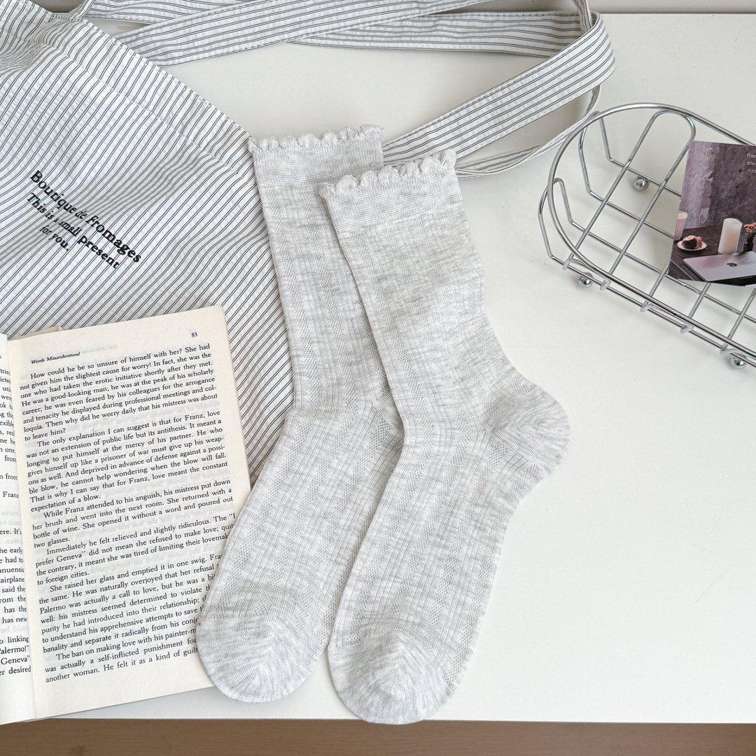 Women s Lightweight Mid-Calf Ruffled Ballet Socks - Breathable, Odor-Proof & Sweat-Absorbing for Spring/Summer. One Size
Women s Lightweight Mid-Calf Ruffled Ballet Socks - Breathable, Odor-Proof & Sweat-Absorbing for Spring/Summer. One Size