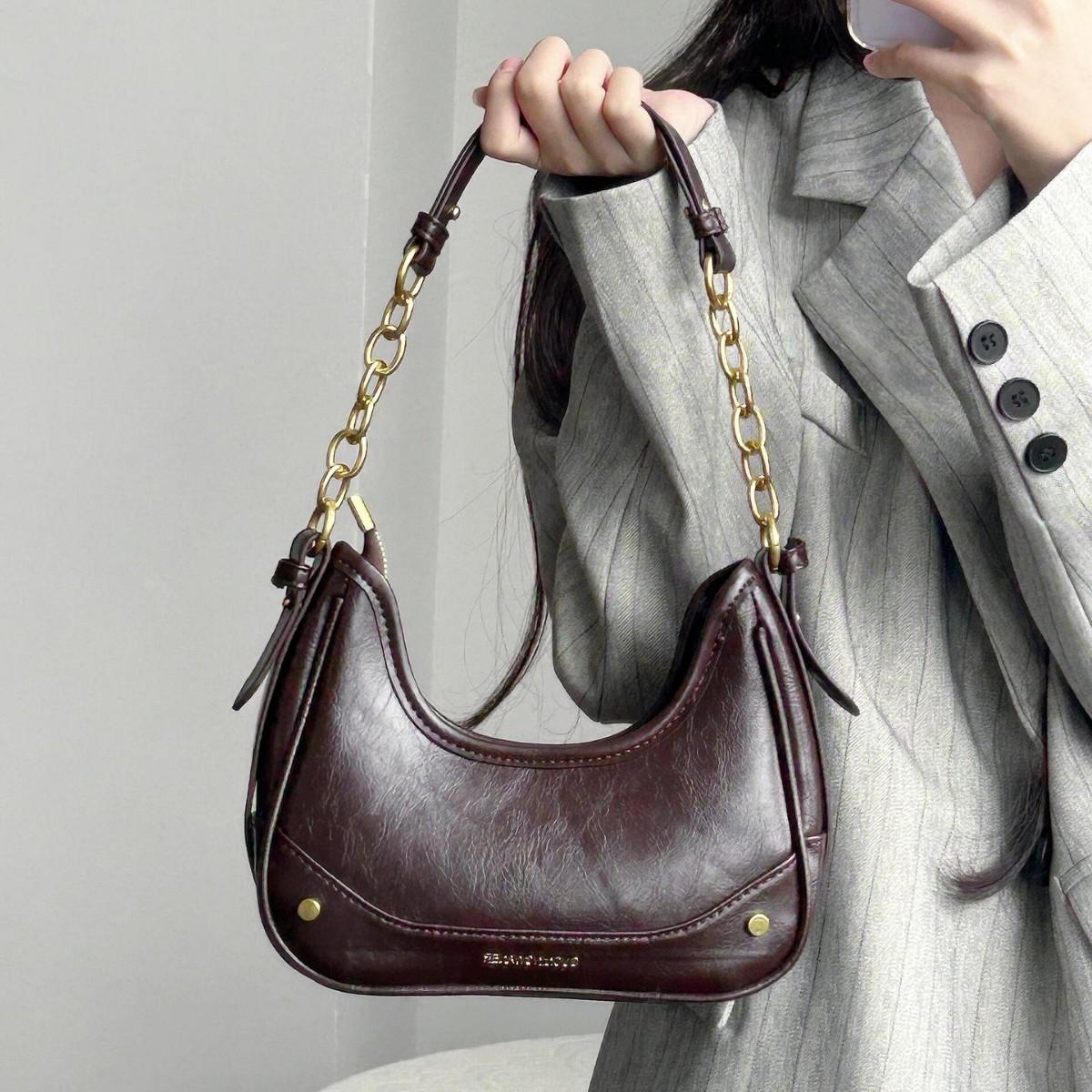 2025 new autumn and winter chain armpit bag trendy niche design foreign style versatile one-shoulder crossbody bag practical gift темно-коричневого
2025 new autumn and winter chain armpit bag trendy niche design foreign style versatile one-shoulder crossbody bag practical gift темно-коричневого