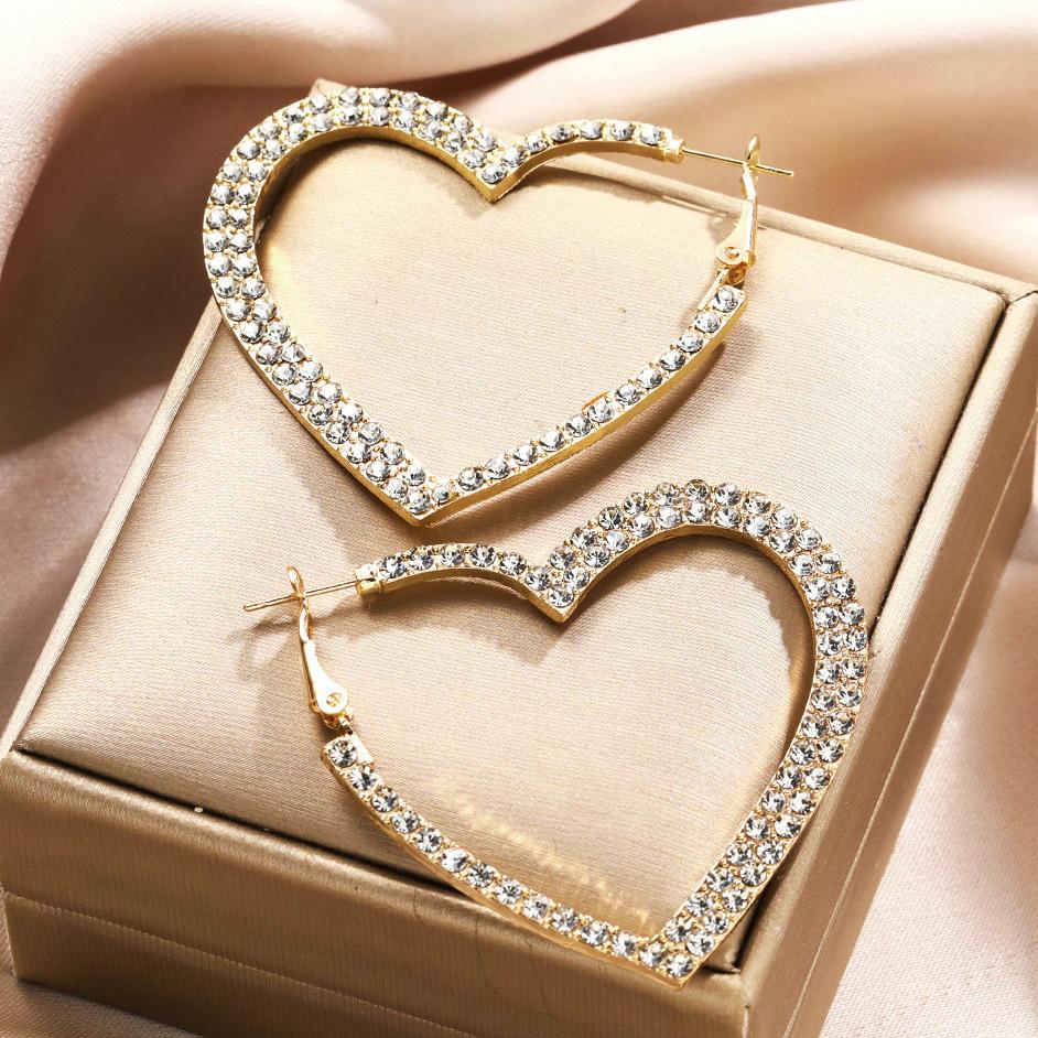 Accessories Shiny Peach Heart Hoop Earrings Korean Fashion Crystal Love Earrings for Women Punk Aesthetic Vintage Jewelry
Accessories Shiny Peach Heart Hoop Earrings Korean Fashion Crystal Love Earrings for Women Punk Aesthetic Vintage Jewelry