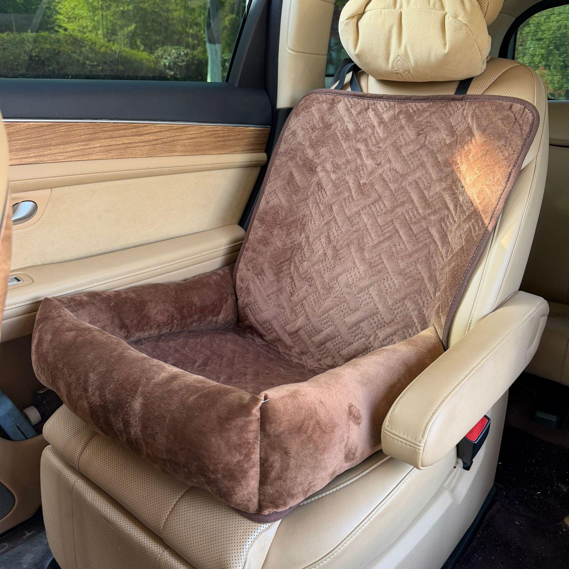 Pet Car Seat Bed: Cozy Nest for Small & Medium Dogs, Cats, and Safety Seat Mat
Pet Car Seat Bed: Cozy Nest for Small & Medium Dogs, Cats, and Safety Seat Mat