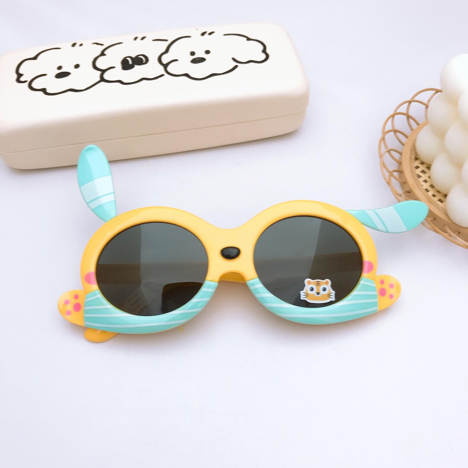 Детские поляризованные солнцезащитные очки в форме Пикачу, детские солнцезащитные очки, очки с длинными ушками щенка, силикон
Детские поляризованные солнцезащитные очки в форме Пикачу, детские солнцезащитные очки, очки с длинными ушками щенка, силикон