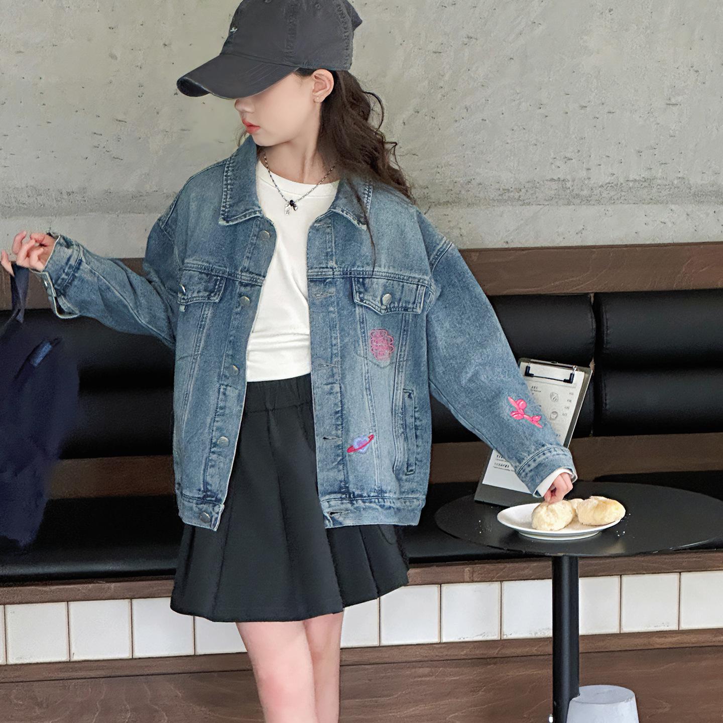 Демисезонная джинсовая куртка для девочек 2025 - Модный уличный стиль для детей среднего и старшего возраста 120 cm синий
Демисезонная джинсовая куртка для девочек 2025 - Модный уличный стиль для детей среднего и старшего возраста 120 cm синий