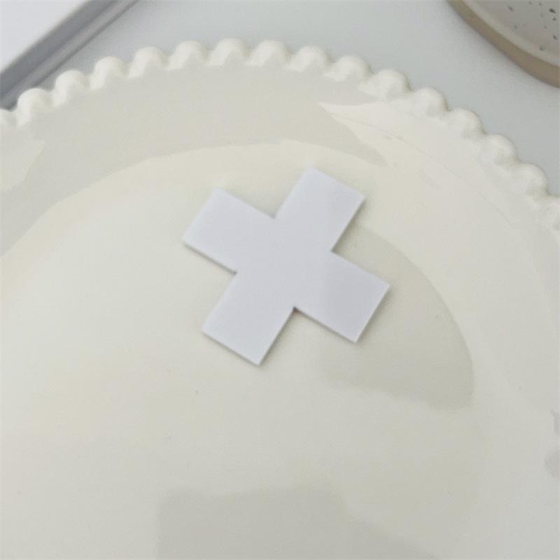 Red Black White Cross Hair Clip Harajuku Punk Y2K Anime Cosplay Props Barrette Sweet Cool Spicy Girls Fashion Hair Accessories
Red Black White Cross Hair Clip Harajuku Punk Y2K Anime Cosplay Props Barrette Sweet Cool Spicy Girls Fashion Hair Accessories