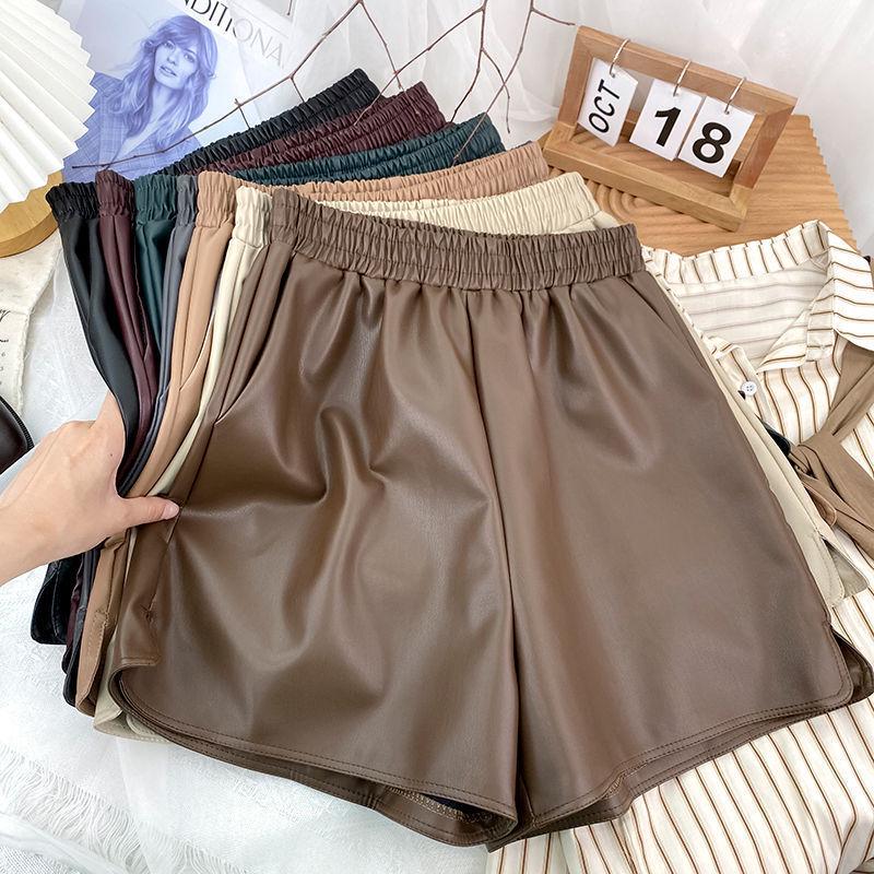Plus Size Women s Elastic Waist PU Leather Wide Leg Shorts - Fashionable, Slimming, Versatile, with Small Slit 2XL
Plus Size Women s Elastic Waist PU Leather Wide Leg Shorts - Fashionable, Slimming, Versatile, with Small Slit 2XL