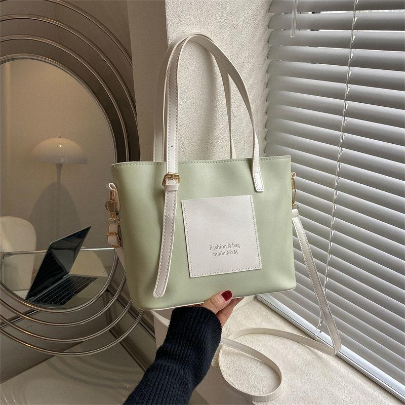 Premium texture large capacity commuter tote bag women 2025 new trendy Hong Kong style retro portable shoulder big bag women зелёный
Premium texture large capacity commuter tote bag women 2025 new trendy Hong Kong style retro portable shoulder big bag women зелёный
