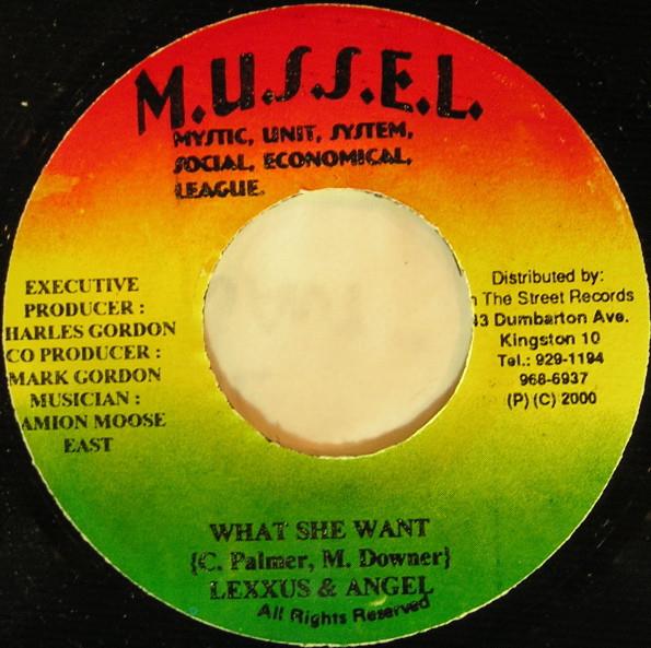 7inch Record LEXXUS & D ANGEL / WE-KEN - What She Want / Come Out To Play NONE M.U.S.S.E.L. 2001 Jamaica Reggae, Ska & Dub Used
7inch Record LEXXUS & D ANGEL / WE-KEN - What She Want / Come Out To Play NONE M.U.S.S.E.L. 2001 Jamaica Reggae, Ska & Dub Used