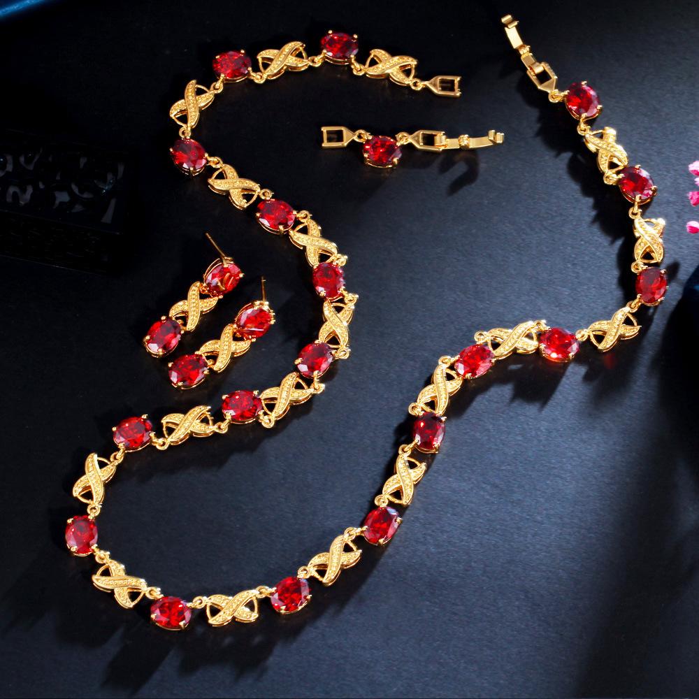 Retro Temperament Noble Earrings Necklace Set Chain, Electroplated 18K Gold Zircon Dinner Dress Set
Retro Temperament Noble Earrings Necklace Set Chain, Electroplated 18K Gold Zircon Dinner Dress Set