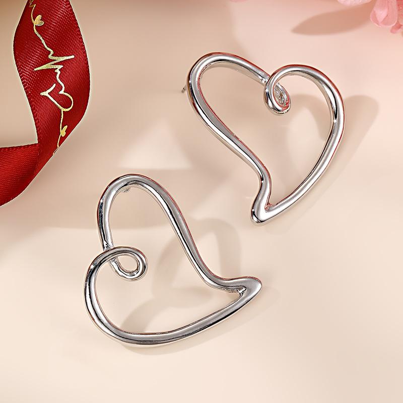 Exaggerated Metal Hollow Heart Shaped Earrings Necklace Set for Women Girls Fashion Gold Color Clavicle Chain Necklace Zircon
Exaggerated Metal Hollow Heart Shaped Earrings Necklace Set for Women Girls Fashion Gold Color Clavicle Chain Necklace Zircon