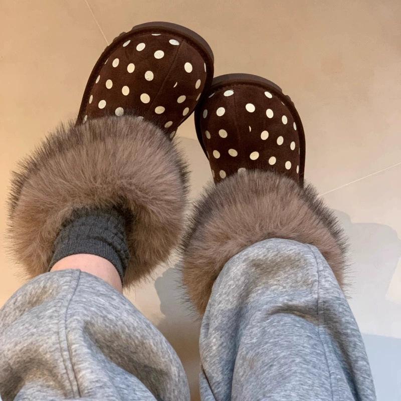 Design sense niche polka dot thick-soled fluffy snow boots women s winter piled thickened cotton boots two wear short boots 40
Design sense niche polka dot thick-soled fluffy snow boots women s winter piled thickened cotton boots two wear short boots 40