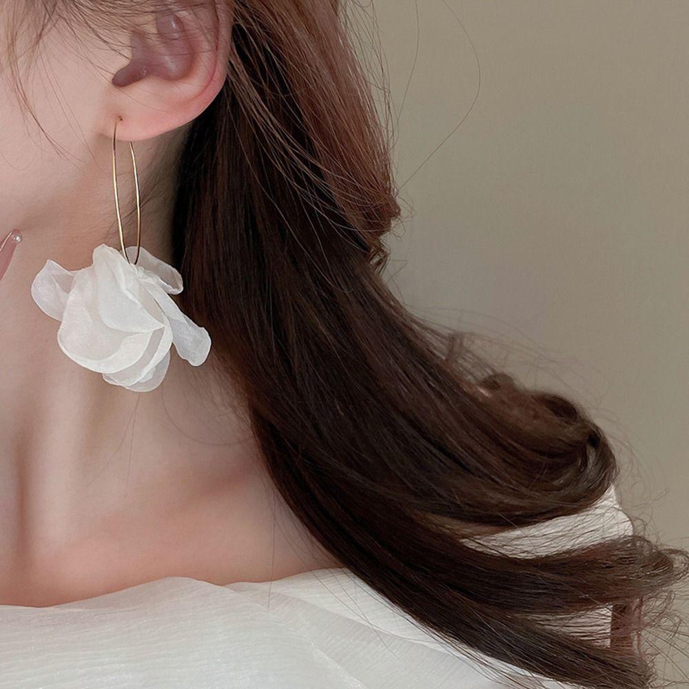 Niche Design Women Hoop Earrings Korean Style Earrings Girl Dangle Earrings Exaggerated Ear Hoops белый
Niche Design Women Hoop Earrings Korean Style Earrings Girl Dangle Earrings Exaggerated Ear Hoops белый