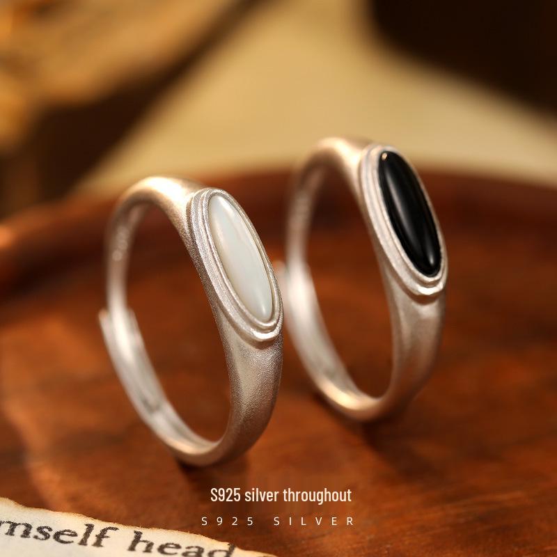 Frosted S925 Silver Ring with Black Agate & White Mother-of-Pearl - European, American, Japanese & Korean Style Adjustable Open Size
Frosted S925 Silver Ring with Black Agate & White Mother-of-Pearl - European, American, Japanese & Korean Style Adjustable Open Size
