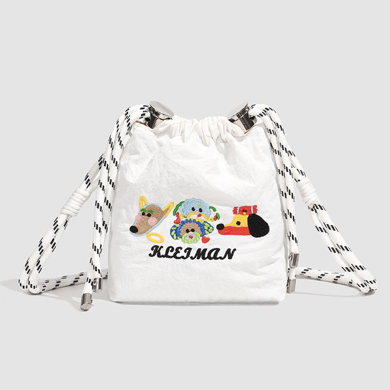 Fruit green embroidered canvas mobile phone bag women s leisure versatile sports travel messenger small bucket bag tide белый
Fruit green embroidered canvas mobile phone bag women s leisure versatile sports travel messenger small bucket bag tide белый