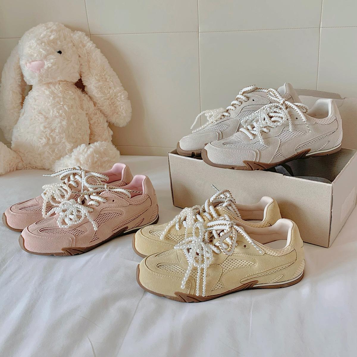 Cowhide version of girlish pearl double shoelaces casual ballet style women s sports and leisure shoes 35
Cowhide version of girlish pearl double shoelaces casual ballet style women s sports and leisure shoes 35