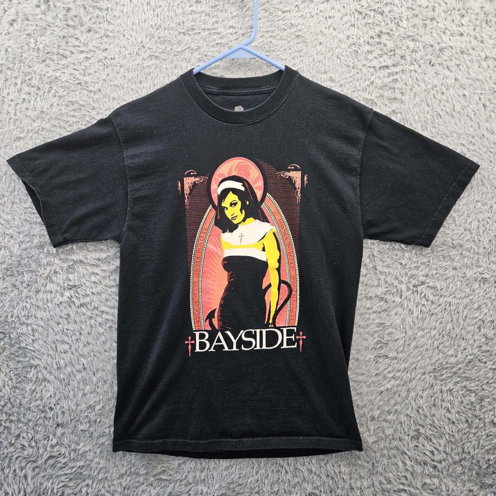BAYSIDE Футболка 100% Хлопок Мужские Футболки Топ Средний Преданность и Желание Футболка с монахиней Y2K 2005 Панк Эмо Поп-панк 3XL
BAYSIDE Футболка 100% Хлопок Мужские Футболки Топ Средний Преданность и Желание Футболка с монахиней Y2K 2005 Панк Эмо Поп-панк 3XL