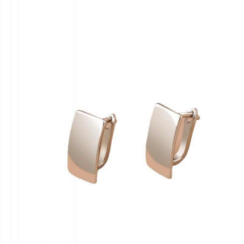 Stylish and simple 8K gold square smooth ear clips
Stylish and simple 8K gold square smooth ear clips