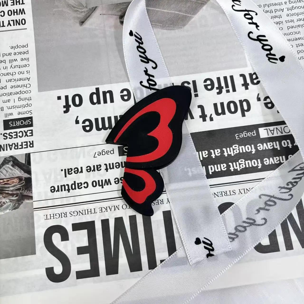 Creative Butterfly Monitor Decorative Ornaments E-sports Room Computer Screen Ornaments Pair of Butterfly Wings Ornaments
Creative Butterfly Monitor Decorative Ornaments E-sports Room Computer Screen Ornaments Pair of Butterfly Wings Ornaments