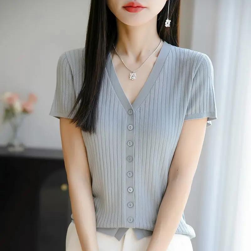 Fashion Cardigan V-neck Short-sleeved Sweater New Solid Color Loose T-shirt Top M сірий
Fashion Cardigan V-neck Short-sleeved Sweater New Solid Color Loose T-shirt Top M сірий