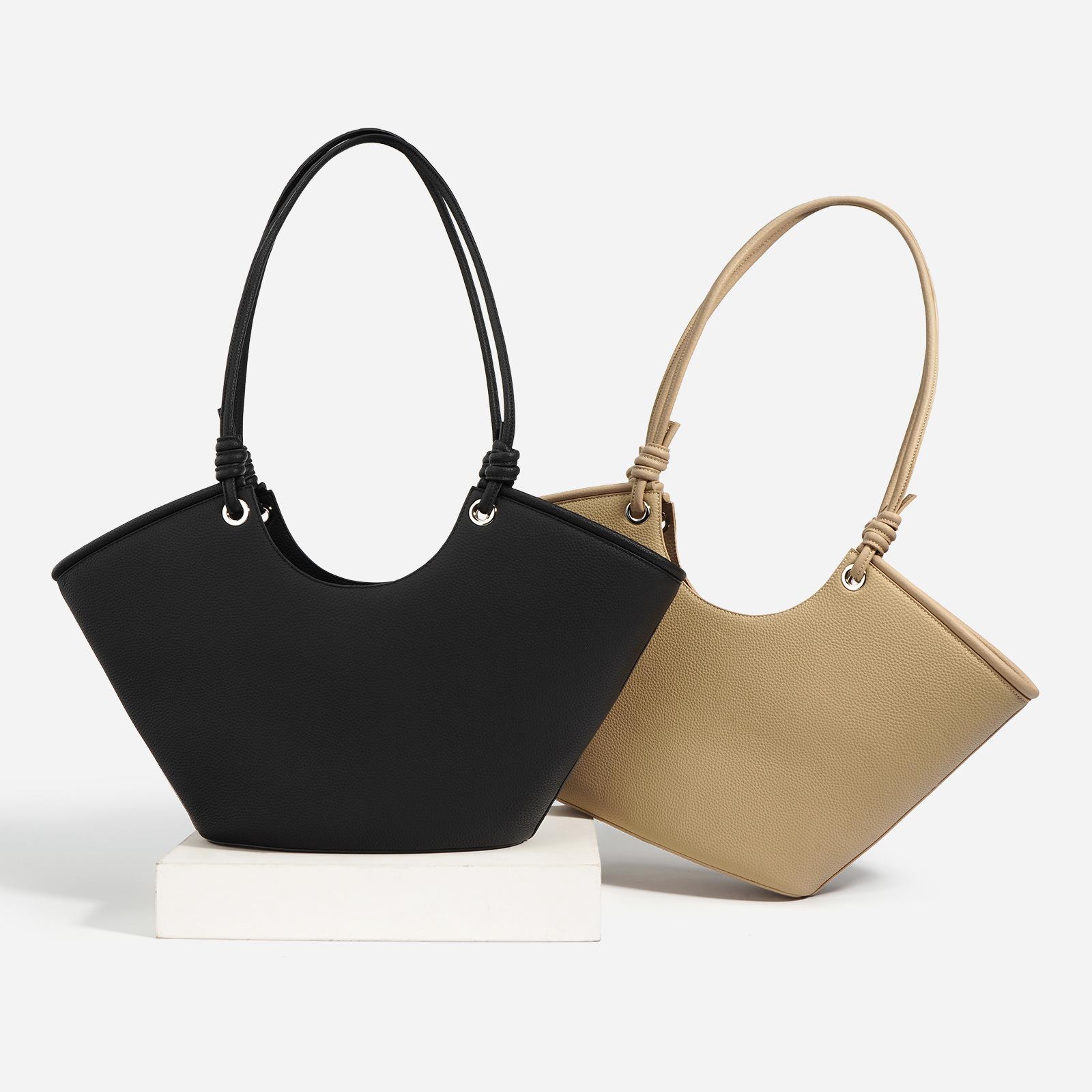 Niche Design Women s Bag New Fashion Quality Large Capacity Commuter Tote Shoulder Underarm Bucket Bag чорний
Niche Design Women s Bag New Fashion Quality Large Capacity Commuter Tote Shoulder Underarm Bucket Bag чорний