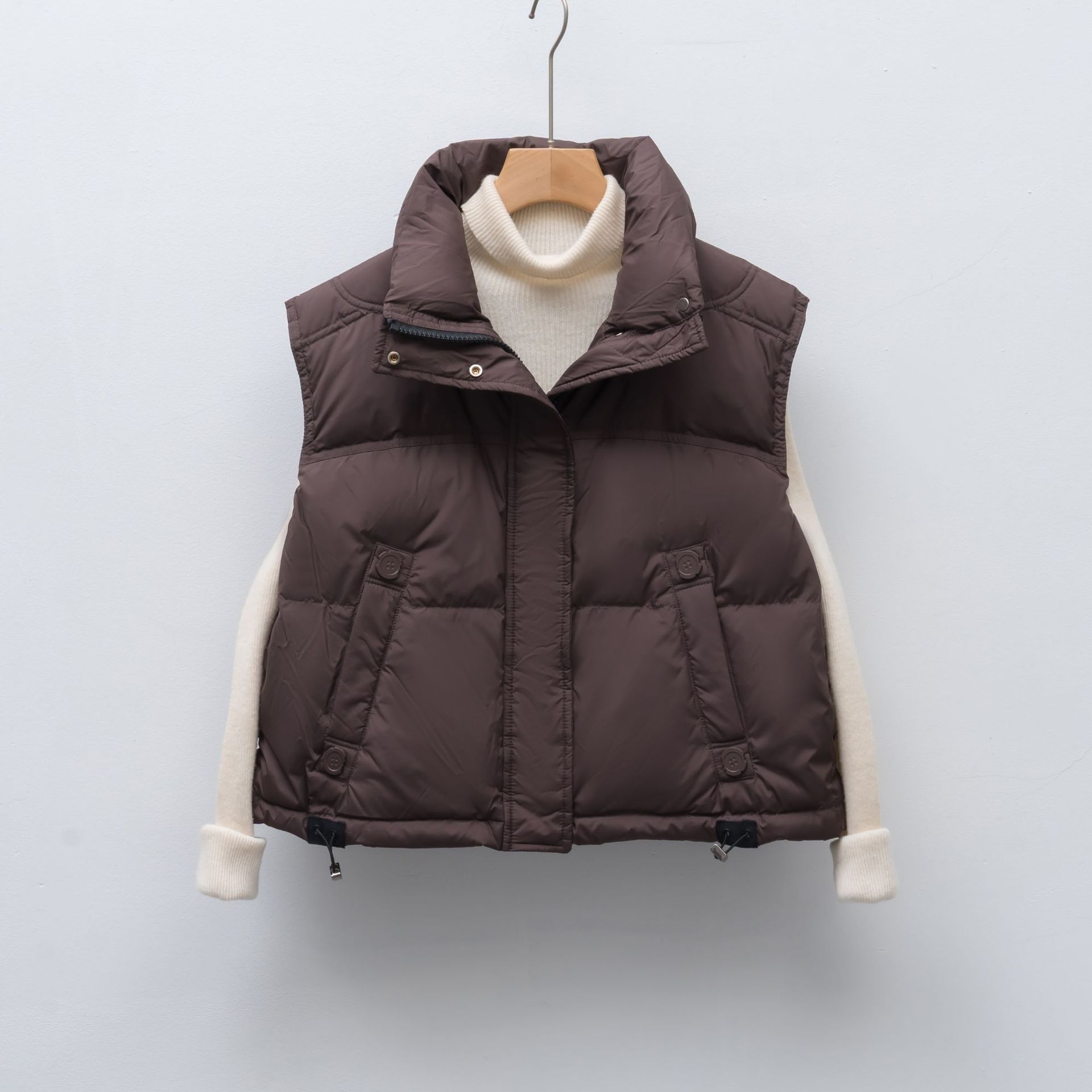 Autumn and winter new women s short style thickened stand-up collar loose plus size fashion vest shoulder down vest M
Autumn and winter new women s short style thickened stand-up collar loose plus size fashion vest shoulder down vest M