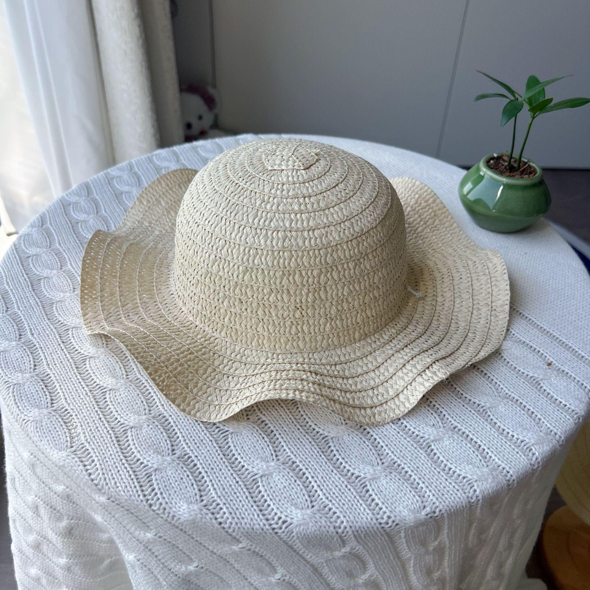 Children s summer light board hat wavy hat blank sunscreen with skirt big edge beige sun hat small white hat 52 head circumference бежевый
Children s summer light board hat wavy hat blank sunscreen with skirt big edge beige sun hat small white hat 52 head circumference бежевый