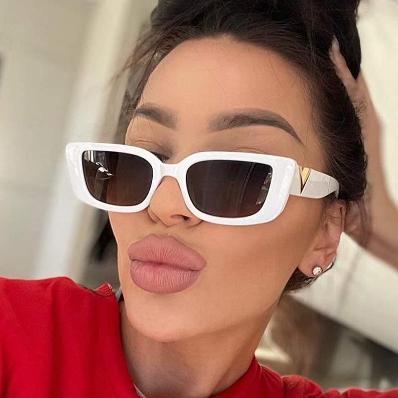 Солнцезащитные очки, модные простые квадратные очки в стиле хип-хоп, солнцезащитные солнцезащитные очки для женщин
Солнцезащитные очки, модные простые квадратные очки в стиле хип-хоп, солнцезащитные солнцезащитные очки для женщин