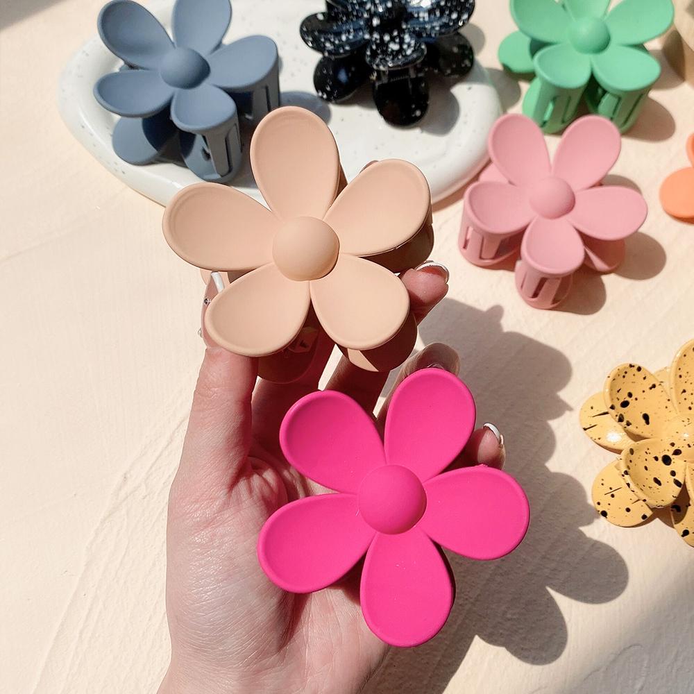 1Pcs Women Solid Color Flower Acrylic Hair Claw for Girls Sweet Pearl Hair Clamps Hair Crab Headband Clips Hair Accessories
1Pcs Women Solid Color Flower Acrylic Hair Claw for Girls Sweet Pearl Hair Clamps Hair Crab Headband Clips Hair Accessories