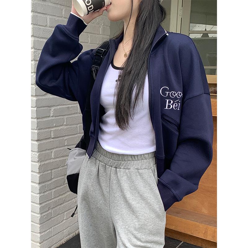 Retro American Sporty Zipper Cardigan Sweatshirt - Petite Fit, Short, Embroidered Design (2025) XL (Recommended for 60-70 kg) серый
Retro American Sporty Zipper Cardigan Sweatshirt - Petite Fit, Short, Embroidered Design (2025) XL (Recommended for 60-70 kg) серый