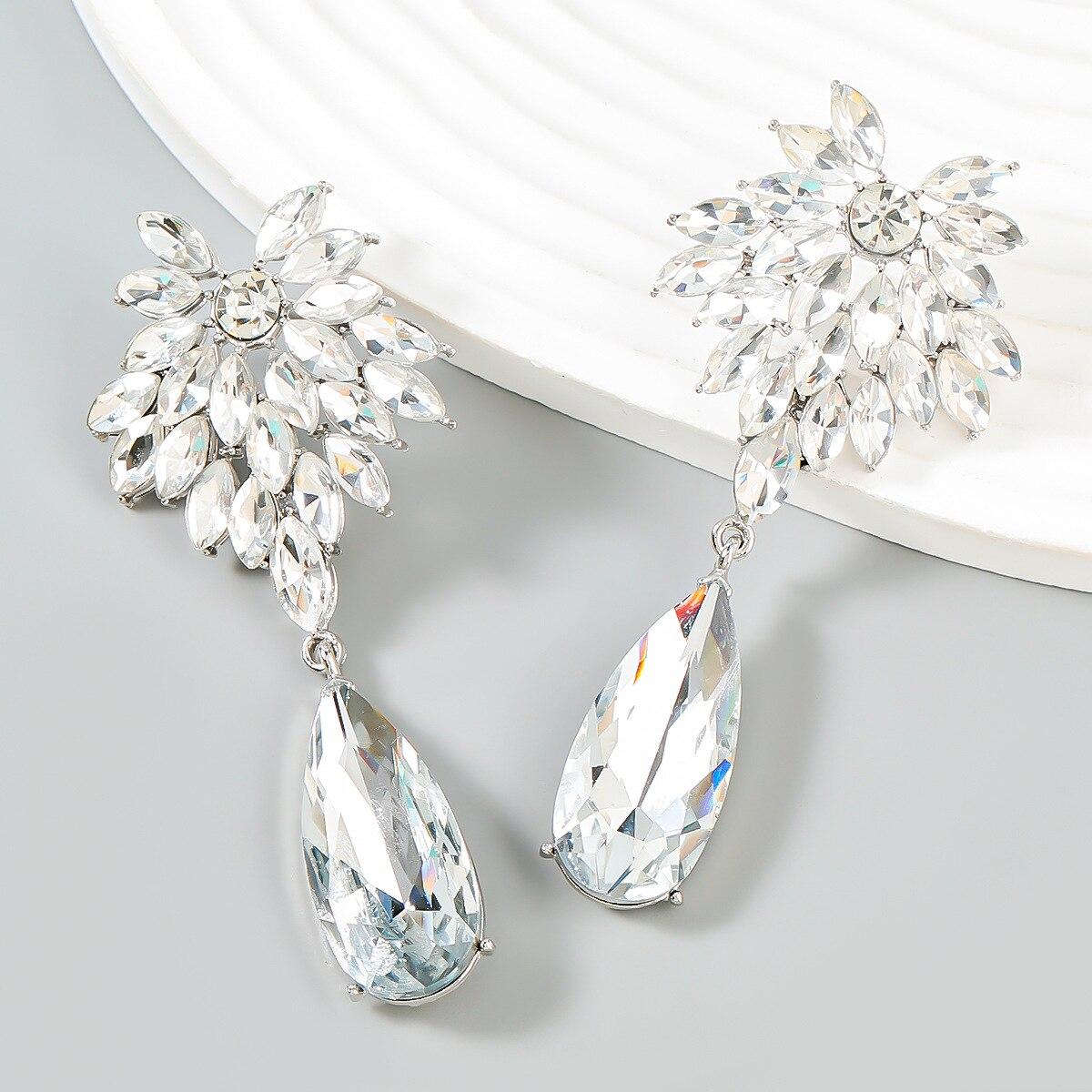 Pinkdudu модные новые розово-красные акриловые серьги-капли, очаровательные разноцветные цветочные большие серьги-подвески для женщин, ювелирные изделия PD1066 белый
Pinkdudu модные новые розово-красные акриловые серьги-капли, очаровательные разноцветные цветочные большие серьги-подвески для женщин, ювелирные изделия PD1066 белый