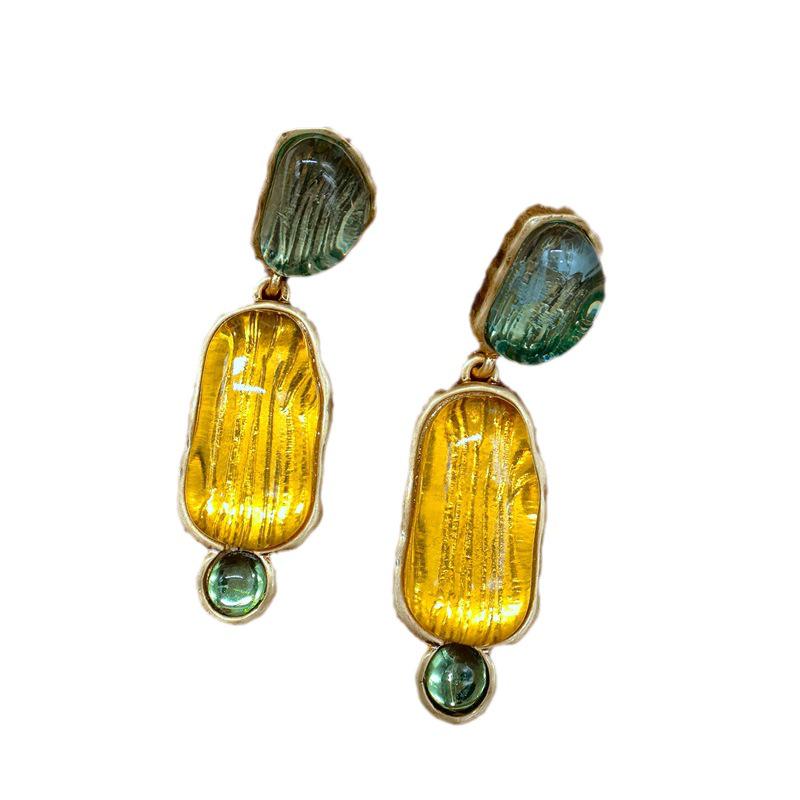 Retro Gold Elegant High-End Pre-Owned Stud Earrings - Fresh Fairy Jelly Design, Light Luxury, Versatile Fashion Accessory
Retro Gold Elegant High-End Pre-Owned Stud Earrings - Fresh Fairy Jelly Design, Light Luxury, Versatile Fashion Accessory