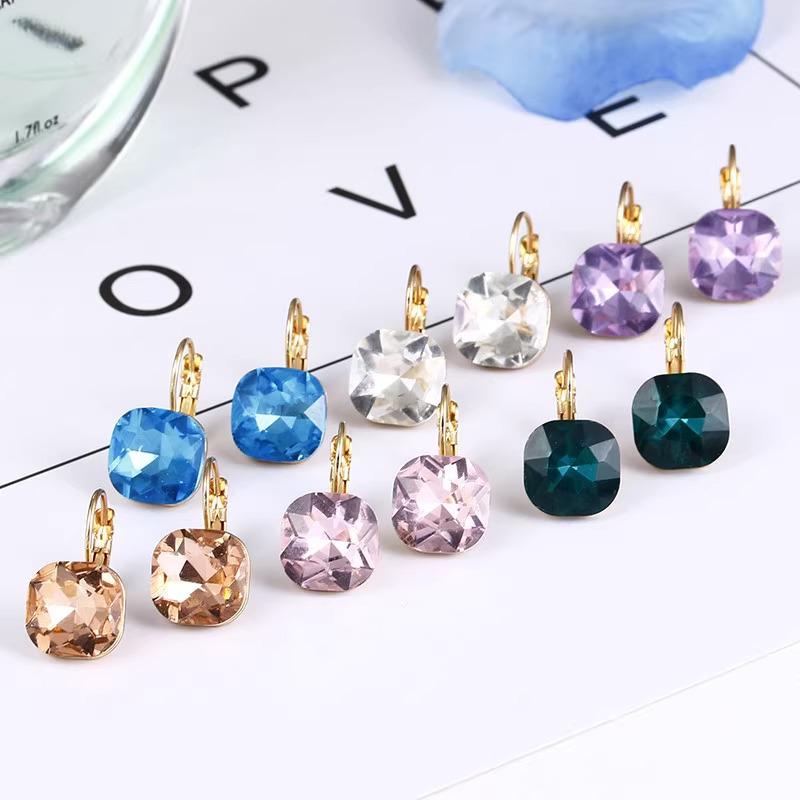 Elegant European and American Fashion Earrings: Micro-Inlaid Square Crystal Ear Hooks & Versatile Ear Clips 0077 Blue
Elegant European and American Fashion Earrings: Micro-Inlaid Square Crystal Ear Hooks & Versatile Ear Clips 0077 Blue